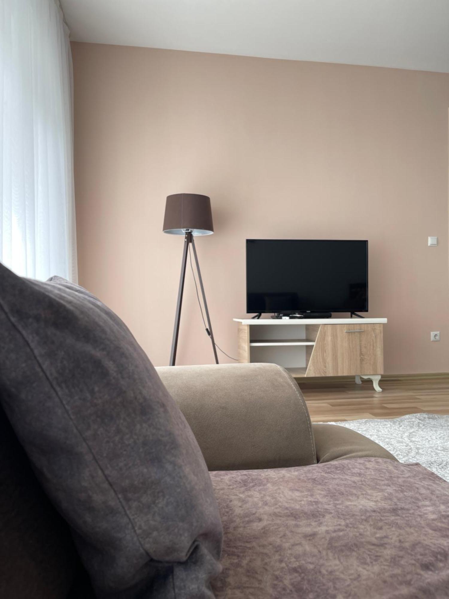 Entire Apartment - Near The Center Πρίστινα Εξωτερικό φωτογραφία