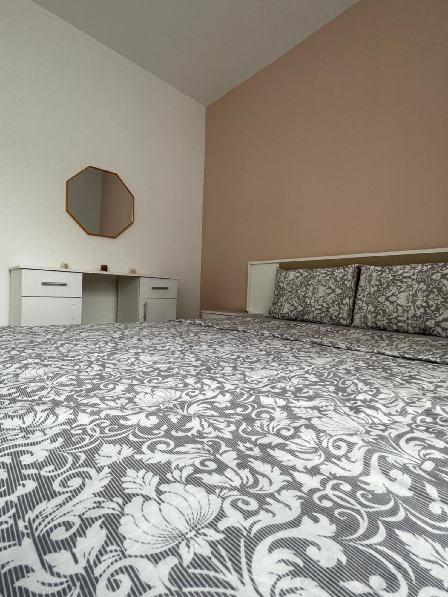 Entire Apartment - Near The Center Πρίστινα Εξωτερικό φωτογραφία